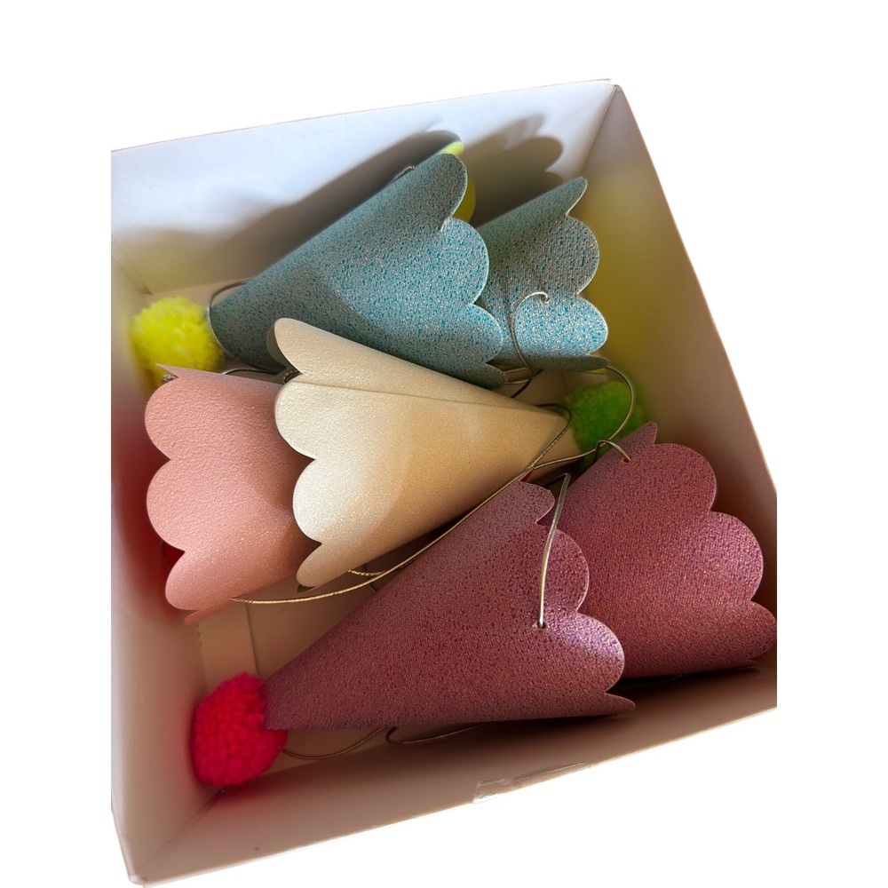 Meri Meri Party Hats Multicolor Toot Sweet Mini Scalloped Pom Pom 6ct 45-2285 - Picture 5 of 5
